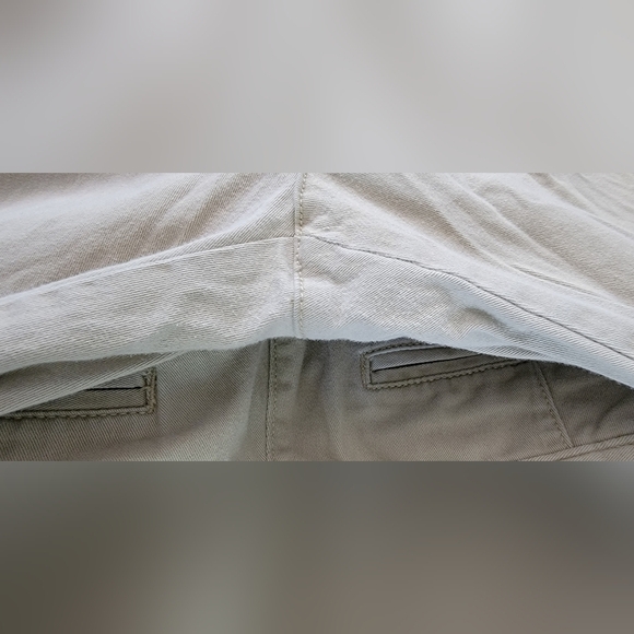 American Eagle AE Mid Rise Midrise Flared Wide Leg Khaki Dress Pants 8 Short - Picture 3 of 8